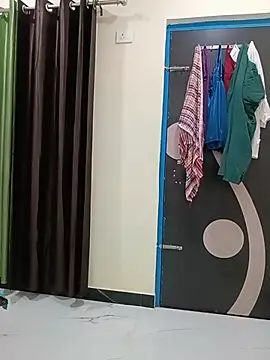 Ragni-kaur - Boobs show, चुटिया खिलाना