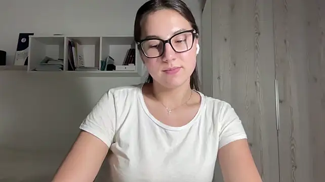 Rubymoonv - Massage my boobs🥵