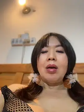 Hongxing188 - 完成目标:M腿、骑乘视角、后入视角、手指入穴、疯狂揉捏奶子、BB坐脸、比奶心