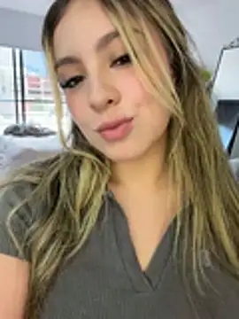 Cloee_Rainbow1 - Delicious Pussy Cloee 😈💦💦