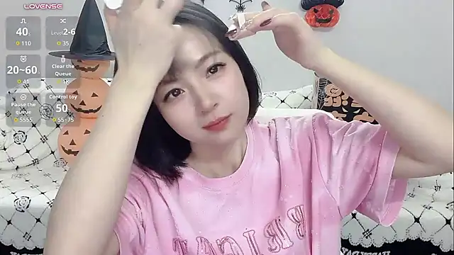 Lucy-8 - 实力不祥遇强则强，骑脸深蹲+2分钟控制