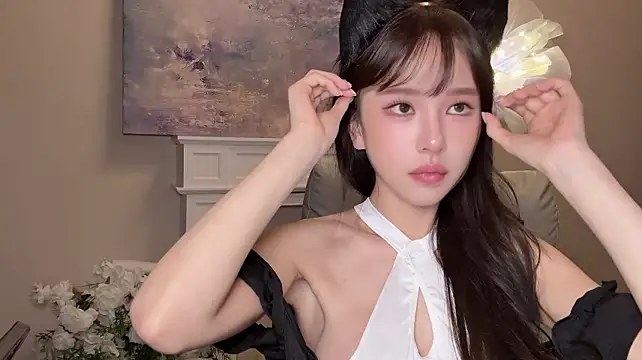 Tinababy-2027 - m腿色色3min