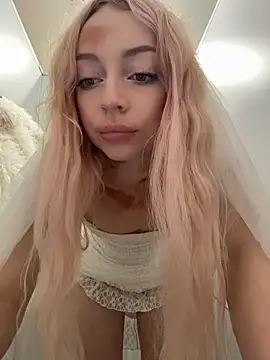Melissa_grr - Show BOOBS right here! RISKY 🕸