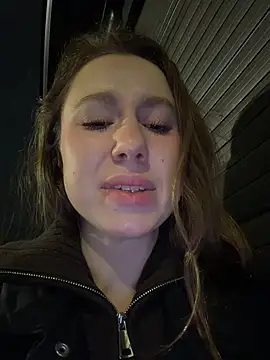 Outdoor-houndour - deepthroat dildo in fitting room