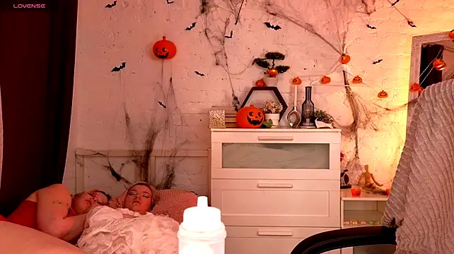 Bluedew - Show ass in panties