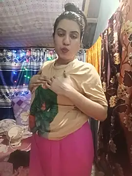 Maya-120 - Boobs show