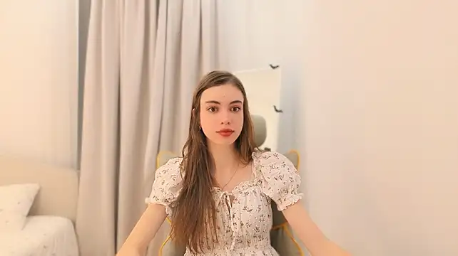 Astralmira - zoom face+ eyes contact