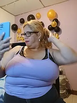 EllisW8 - Ride Dildo Topless