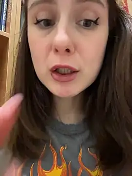 Dina_Tease - VERY TIGHT CAMEL TOE & MOAN next GUARD
