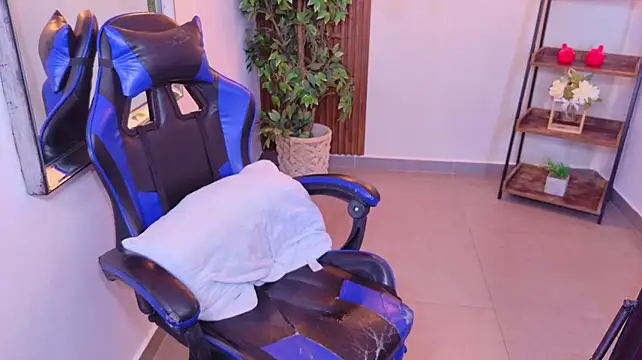 Kenya--Buhle - Fuck me hard with the machine