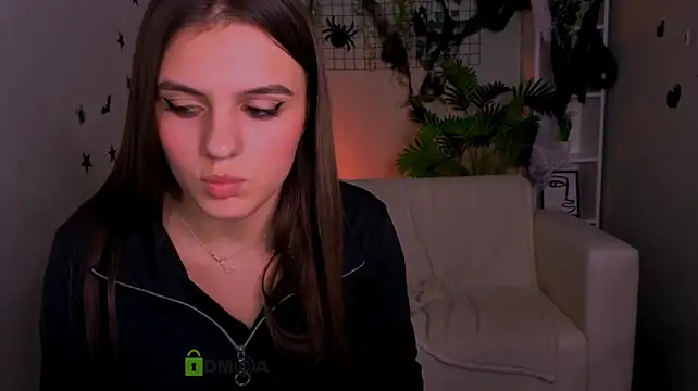 Lisa_dark_ - doggy in panties
