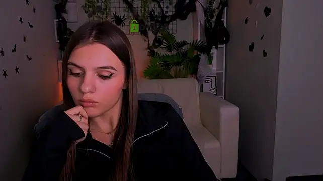 Lisa_dark_ - doggy in panties
