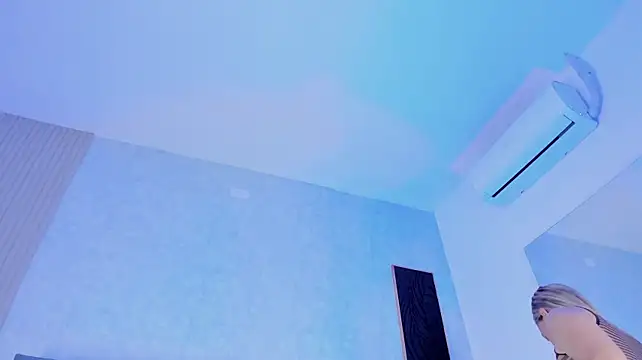 Roxxyfiore - sexy dance and naked