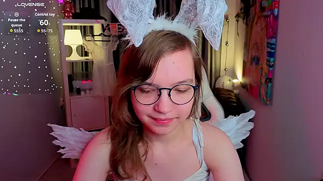 LiaBroock - show panties a litle ><