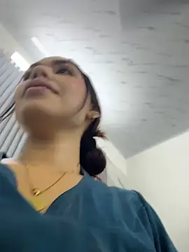Daniela-sexy - naked in the doctor's office