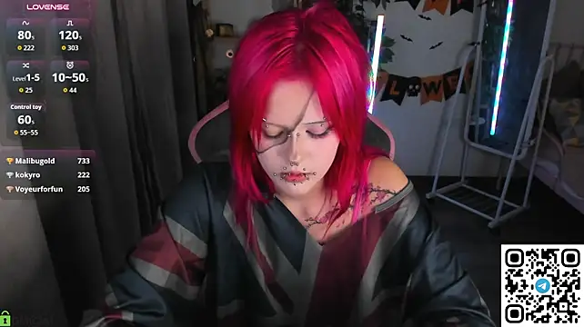 Necucuby - amazing dildo cum show