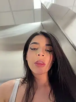 ArieliciousXXX - RIDING IN PUBLIC BATHROOM🤤 😈