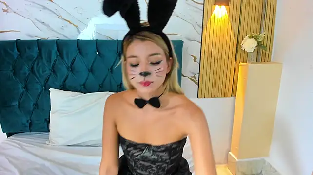Lili_Monroe