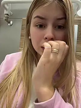 RossyMood - show my underwear on the PUBLIC WC MAN