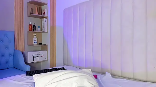 Camila2023_ - OPEN LEGS AND DILDO PLAY