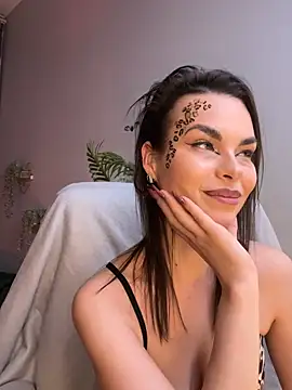 Anna_Bonita - show my nails close