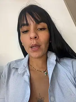 LuxeBrunetteXXX - CLEANING LADY DO A BIG SQUIRT 4 U💦🥵