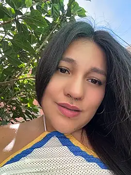 Emily_Gomezz - Play pussy with dildo