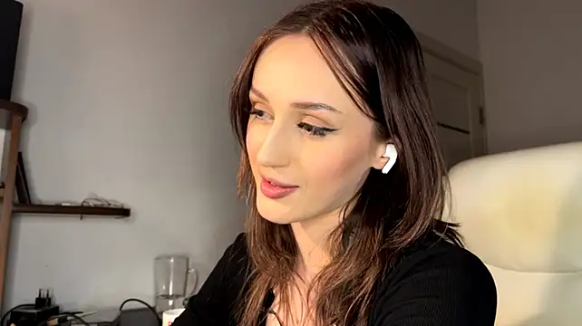 ShannanWohlers - Showing my sweet tummy - perfect to kiss