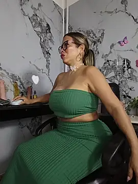 AlixLong - Show tits