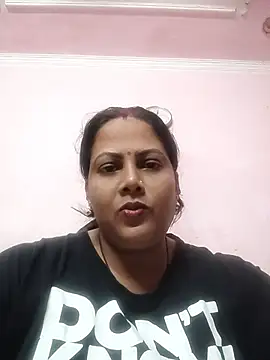 Hot_Aunty_44 - Boobs