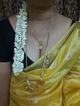 Tamil_rose471