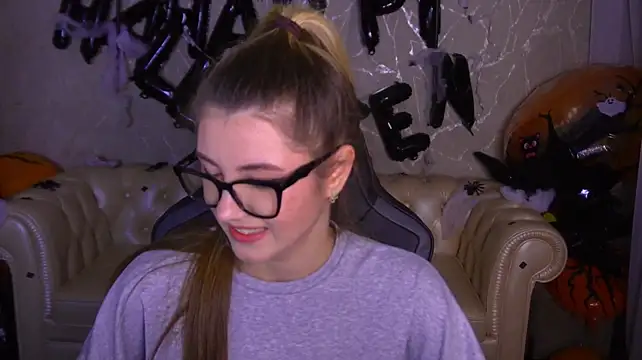 Lissaa_Moon - touch tits♥