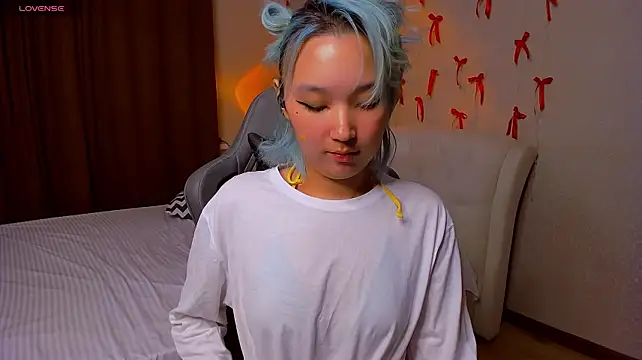 Milla_Aheo - suck fingers topless