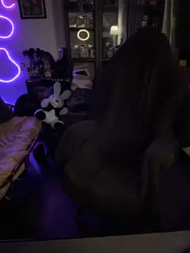 MaryPeach666 - Naked + Toy control 3min