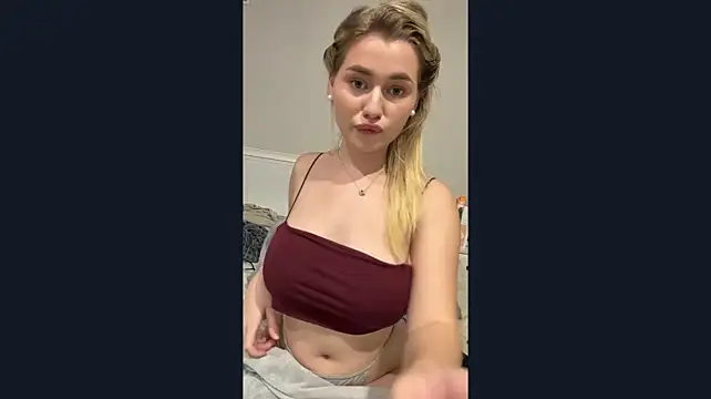 KristinTatevosian - Slap my huge boobies every 10 tkns