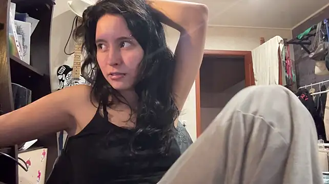 LianaSchweppes - Flash my underwear? 🕸