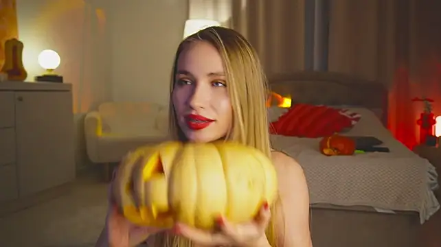 Tasha_Miu - lick feet