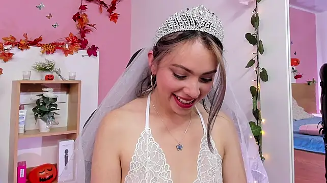 AshleyBenoitt - 🌹 The Queen's Favorite Pose