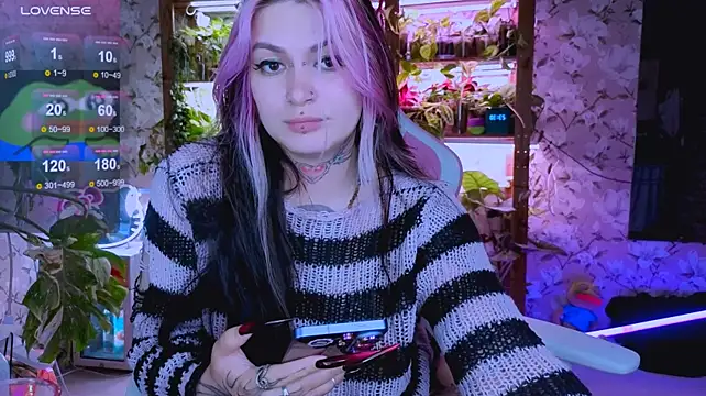 Jelya_sg - very slobbery topless blowjob
