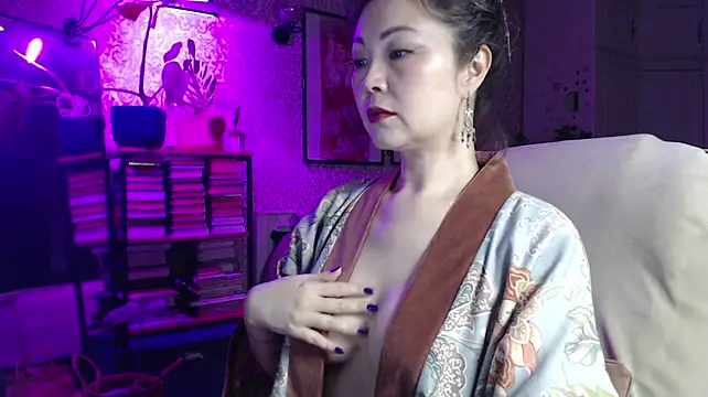 Koreanowner - Make me bLUSH