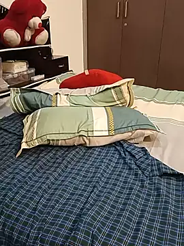 Urmila_kannada_telugu - Full nude in public 5 minutes lush contr