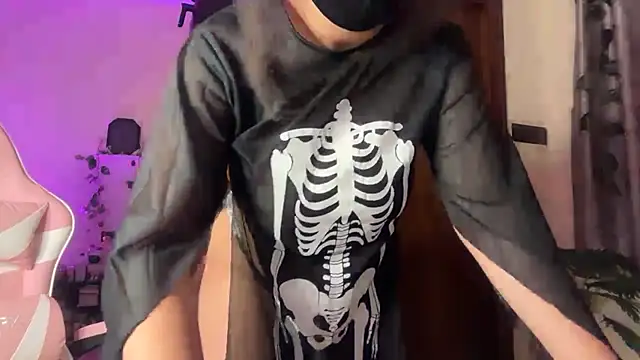 Angel_India - strip tease