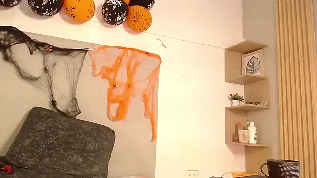 Queen_adhara - pop balloons