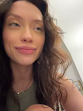 CityLynx - Spread legs wide and rub pussy in shorts