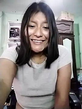 Liz_bb - Show pusy