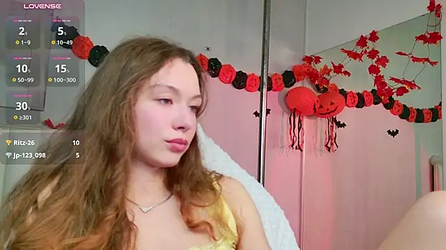 Mia_Skirttt - slap ass