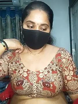 Doly_thebubbly_telugugirl - Boobs oil massage in public..