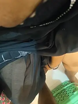 CuteHollder300 - Ass oiling🥵🥵