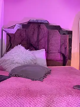 LoveQueen2 - fingering pussy faster