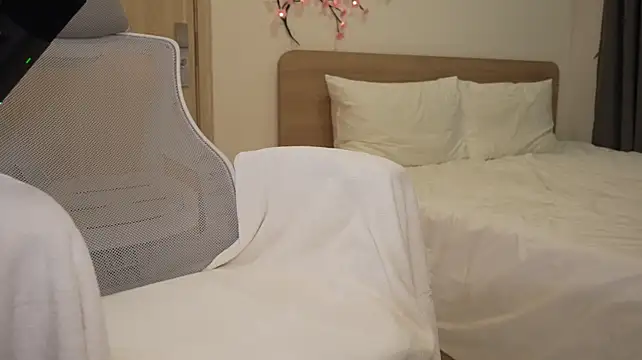 Luna_young - hard spanks ass